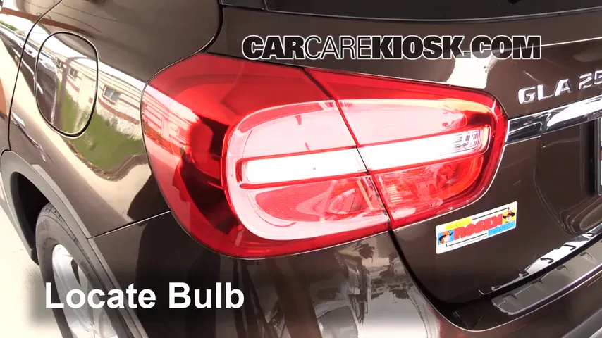 2016 Mercedes-Benz GLA250 4Matic 2.0L 4 Cyl. Turbo Éclairage Feux de position arrière (remplacer ampoule)
